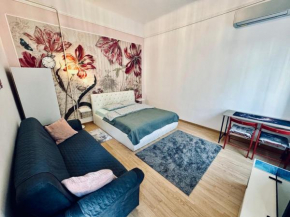 Lovely flowers apartman in downtown Budapest